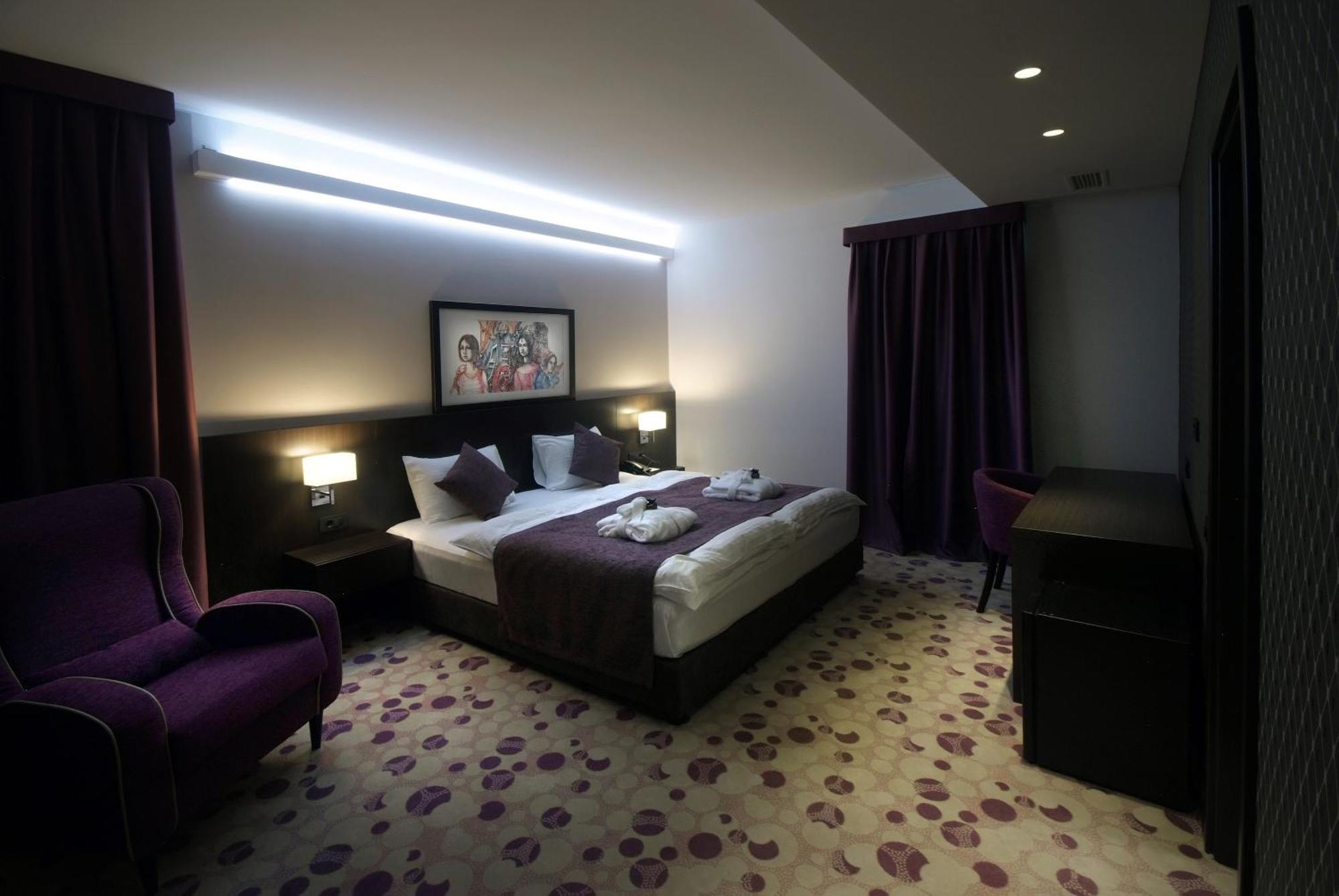 Hotel Park ドボイ エクステリア 写真