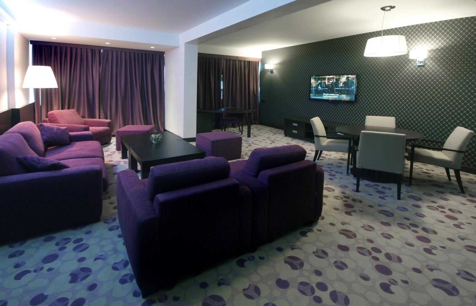 Hotel Park ドボイ エクステリア 写真