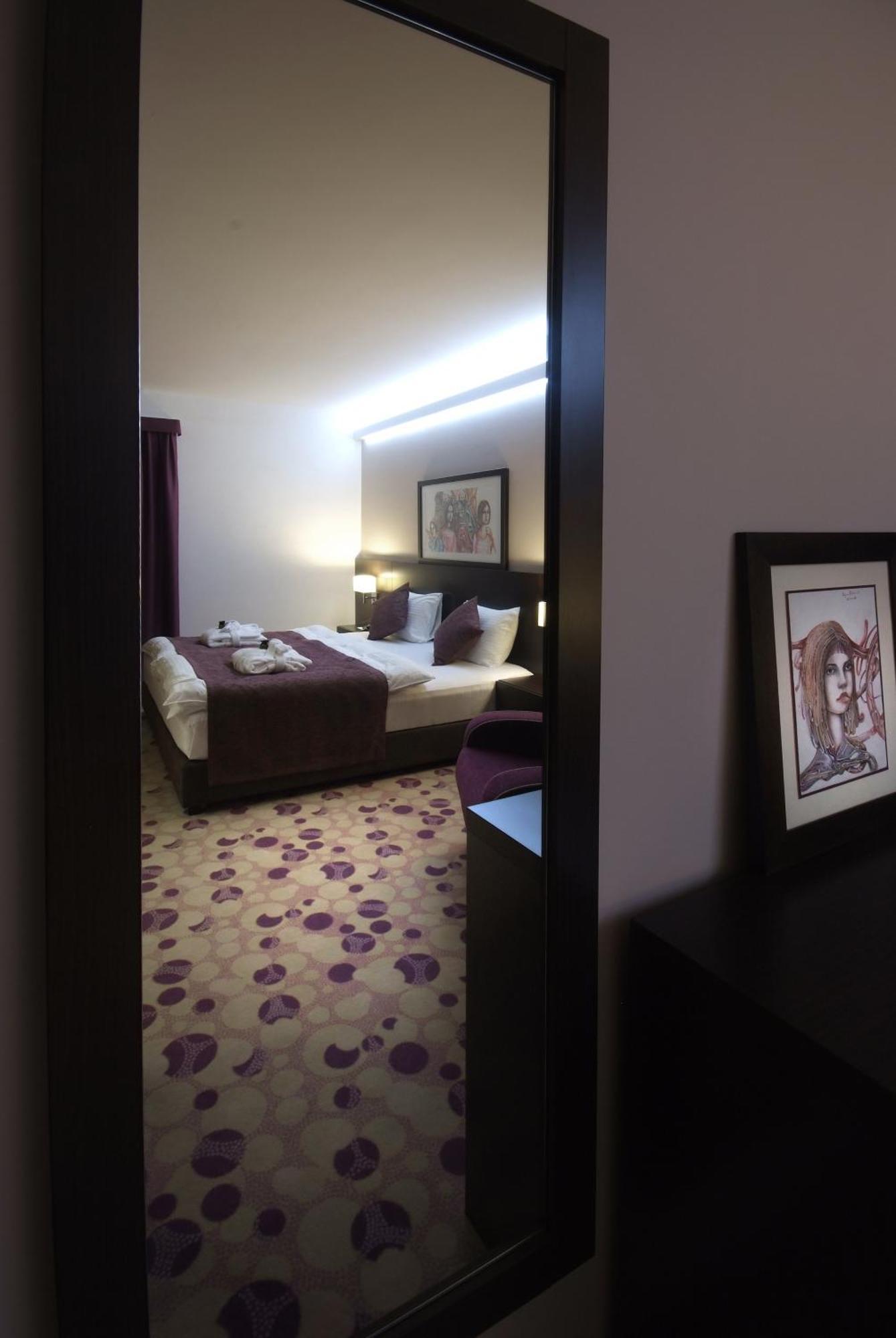 Hotel Park ドボイ エクステリア 写真